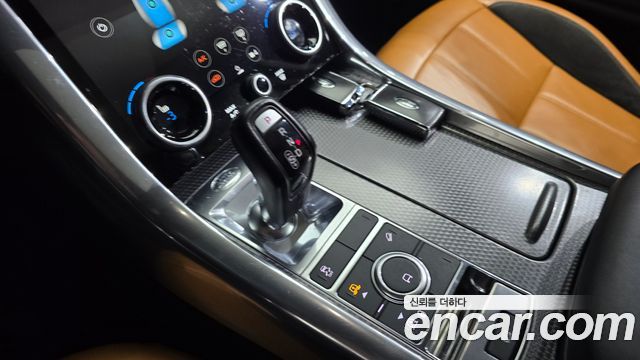Land Rover Range Rover Sport 2018 — photo 12