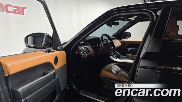 Land Rover Range Rover Sport 2018 — photo 13