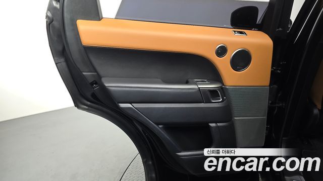 Land Rover Range Rover Sport 2018 — photo 15