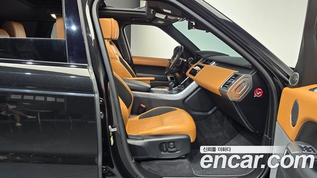 Land Rover Range Rover Sport 2018 — photo 16