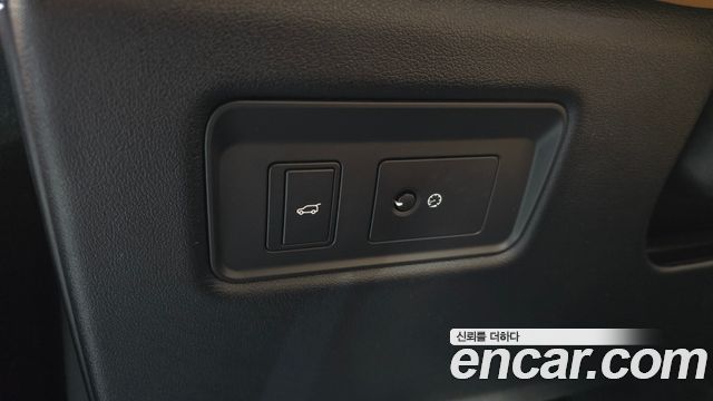 Land Rover Range Rover Sport 2018 — photo 29