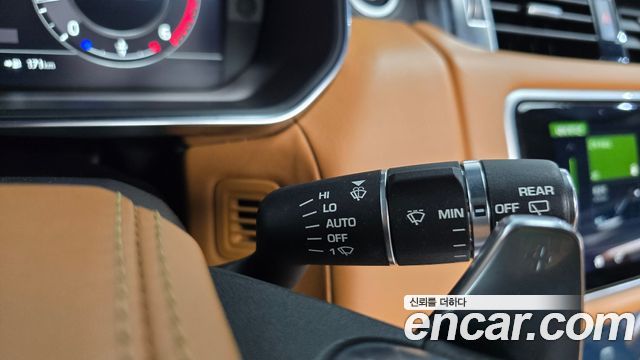 Land Rover Range Rover Sport 2018 — photo 30