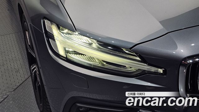 Volvo S60 2020 — photo 8