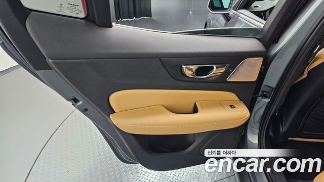 Volvo S60 2020 — photo 15