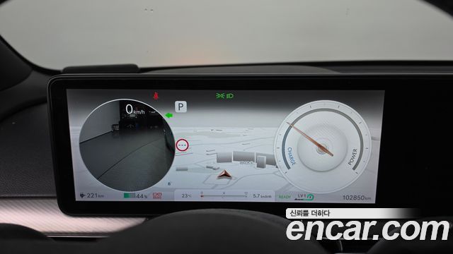 Genesis GV60 2022 — photo 11
