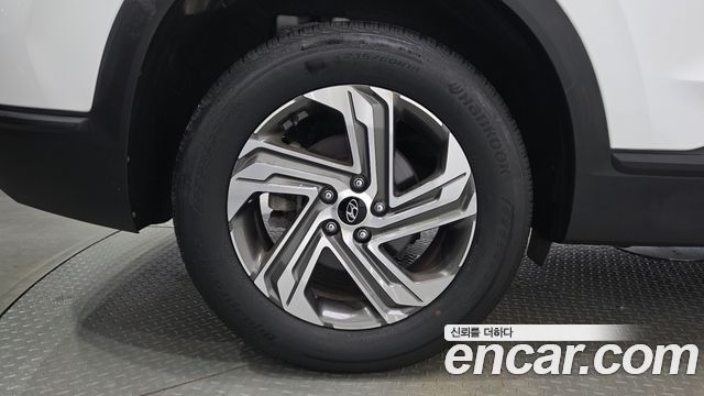 Hyundai Santafe 2023 — photo 5