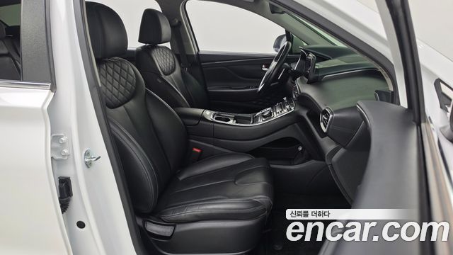 Hyundai Santafe 2023 — photo 18