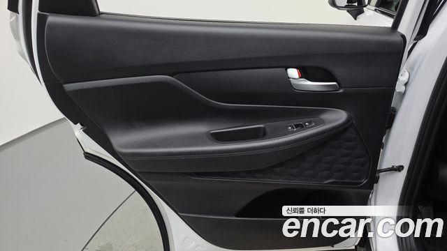 Hyundai Santafe 2023 — photo 15