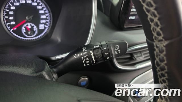 Hyundai Santafe 2023 — photo 29