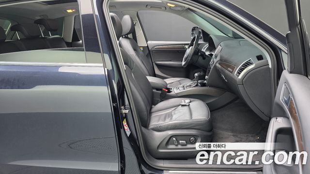 Audi Q5 2016 — photo 11