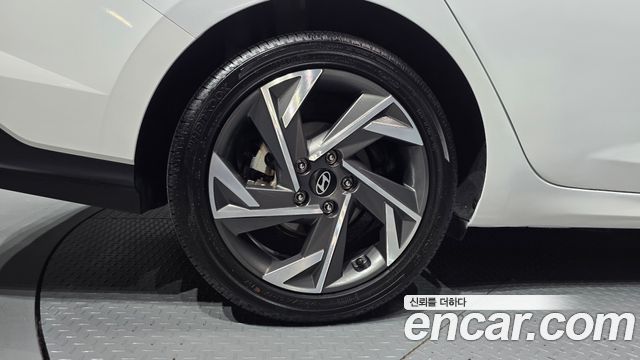 Hyundai AVANTE 2024 — photo 5