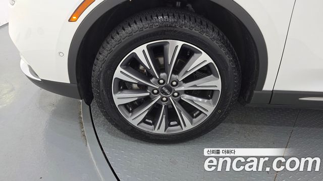 Lincoln Corsair 2021 — photo 5