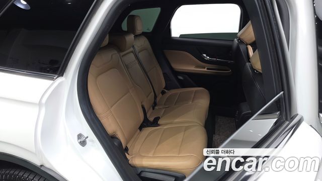 Lincoln Corsair 2021 — photo 17