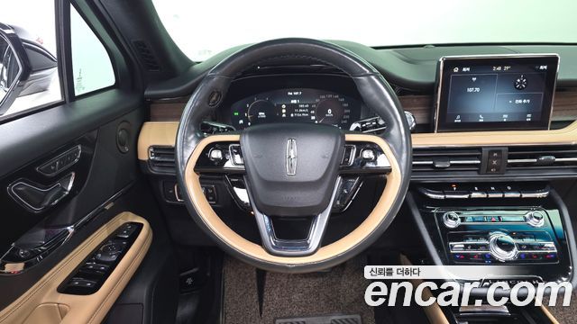 Lincoln Corsair 2021 — photo 18