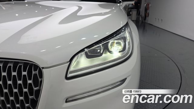 Lincoln Corsair 2021 — photo 8