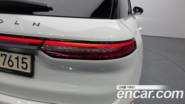Lincoln Corsair 2021 — photo 9