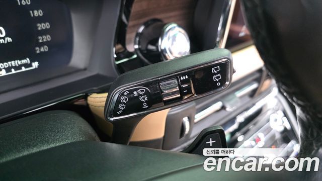 Lincoln Corsair 2021 — photo 31