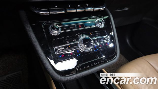 Lincoln Corsair 2021 — photo 33