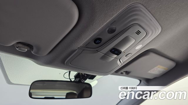 Toyota Prius 2017 — photo 17