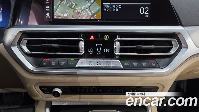 BMW 3-Series 2022 — photo 23