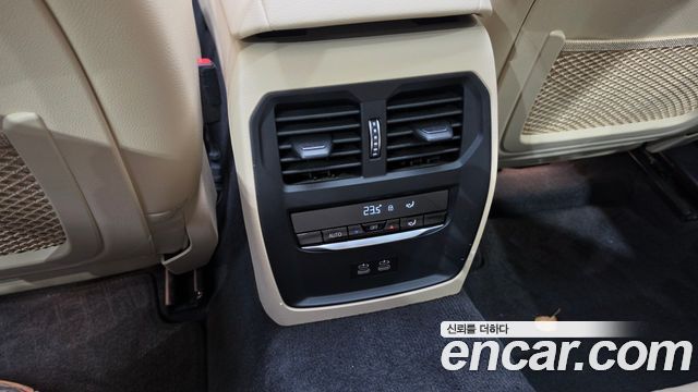 BMW 3-Series 2022 — photo 30
