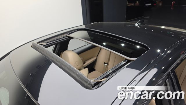 BMW 3-Series 2022 — photo 35