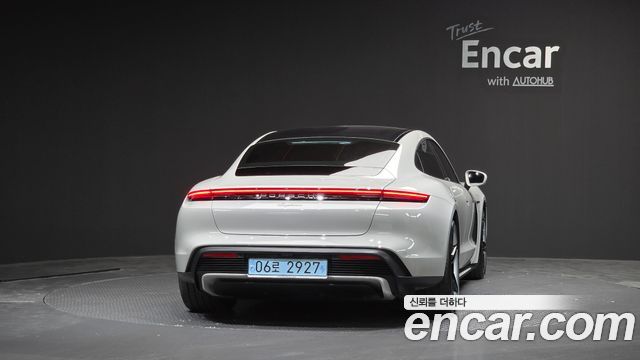 Porsche Taycan 2025 — photo 4