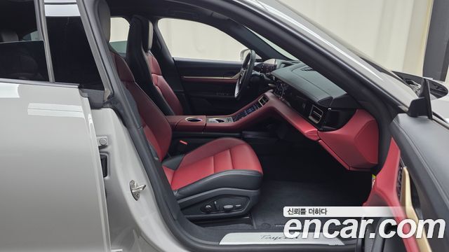Porsche Taycan 2025 — photo 17