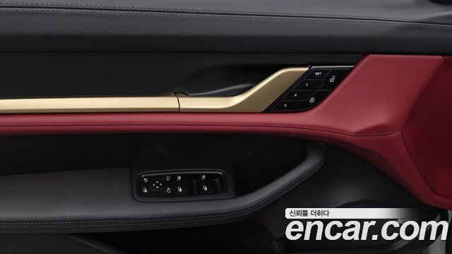 Porsche Taycan 2025 — photo 31