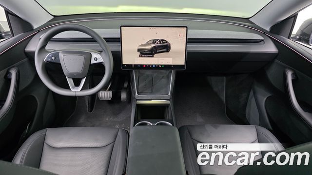 Tesla Model Y 2025 — photo 10
