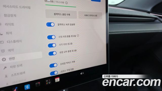 Tesla Model Y 2025 — photo 24