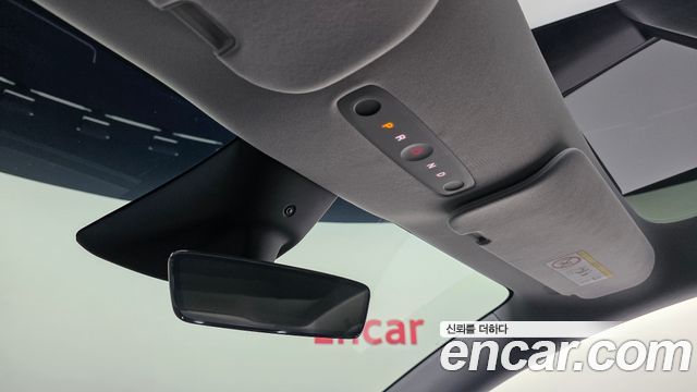 Tesla Model Y 2025 — photo 30