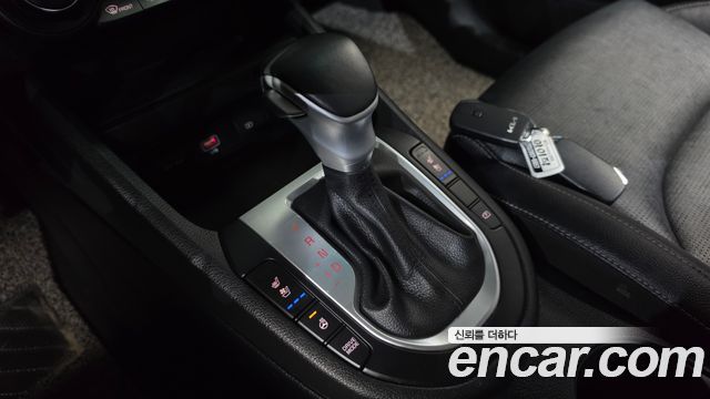 Kia K3 2022 — photo 12