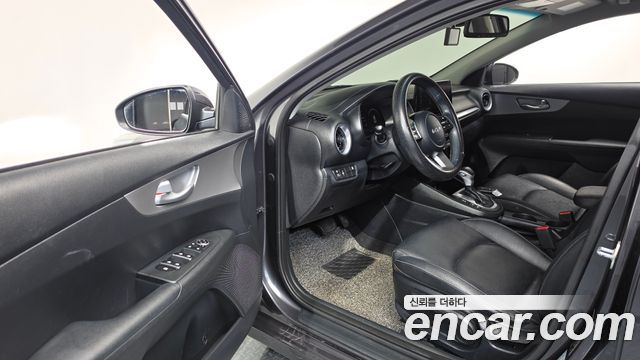 Kia K3 2022 — photo 13