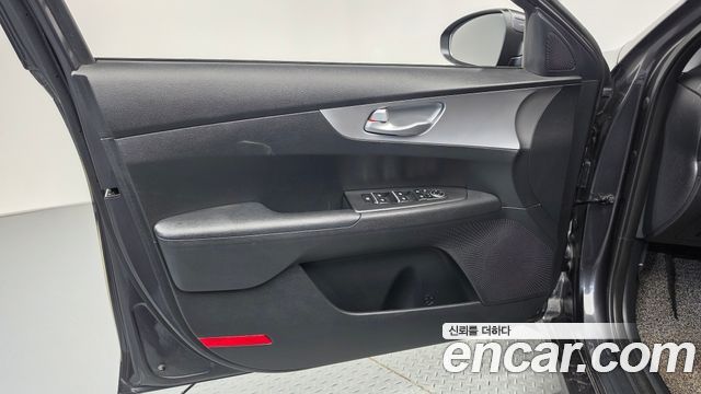 Kia K3 2022 — photo 14