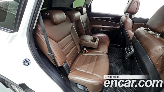 Kia Sorento 2017 — photo 11