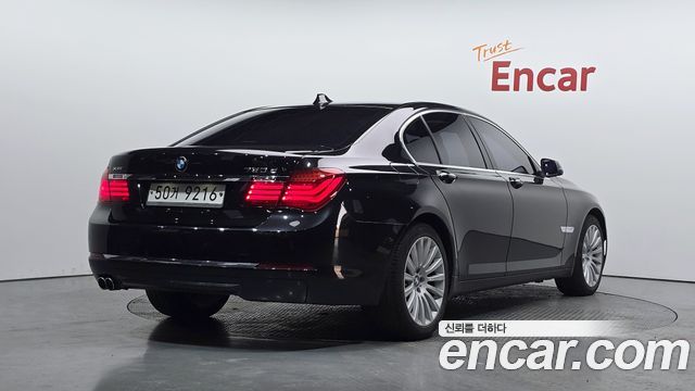 BMW 7-Series 2014 — photo 2