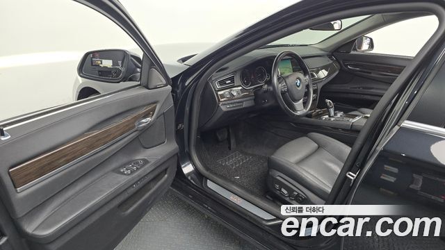BMW 7-Series 2014 — photo 13