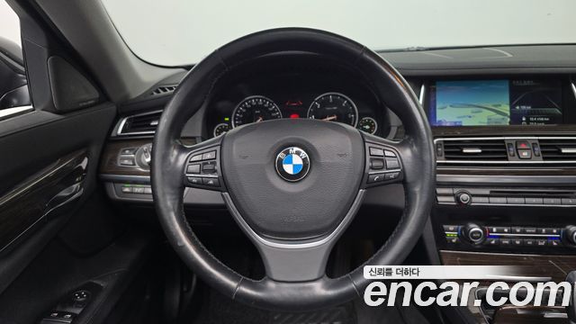 BMW 7-Series 2014 — photo 19