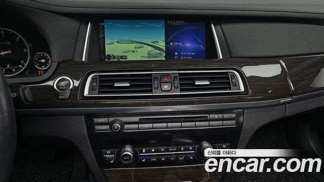 BMW 7-Series 2014 — photo 22
