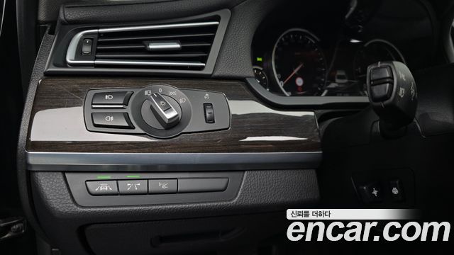 BMW 7-Series 2014 — photo 24