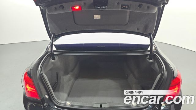 BMW 7-Series 2014 — photo 26