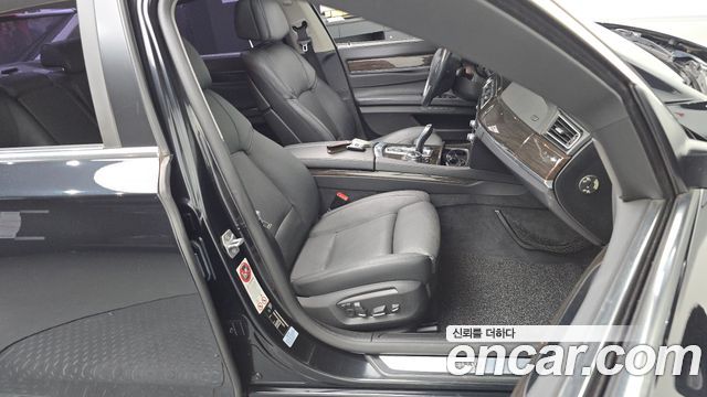 BMW 7-Series 2014 — photo 16