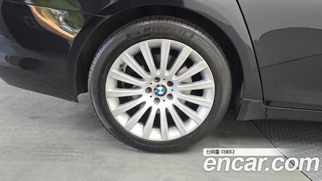 BMW 7-Series 2014 — photo 32