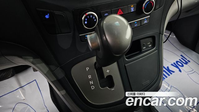 Hyundai Starex 2017 — photo 9