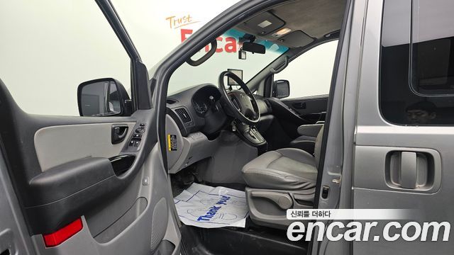Hyundai Starex 2017 — photo 10