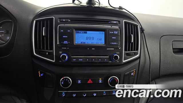 Hyundai Starex 2017 — photo 18