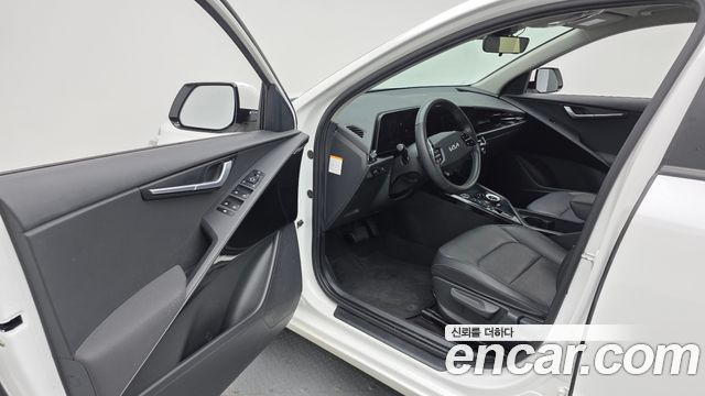 Kia Niro 2023 — photo 10