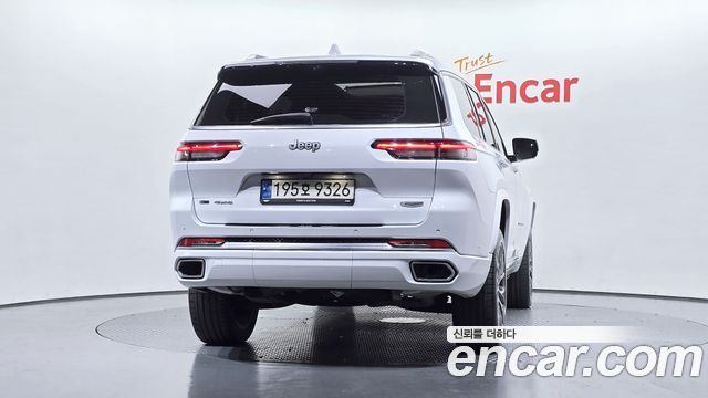 Jeep Cherokee 2023 — photo 4