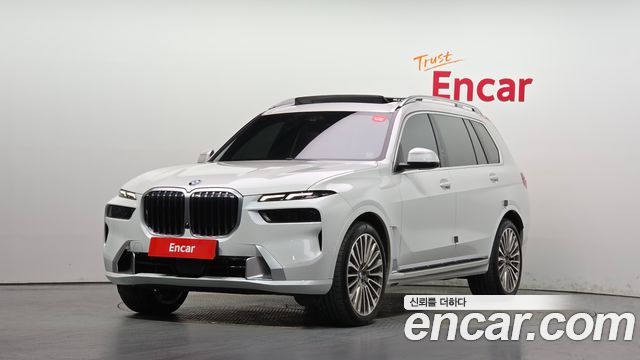 BMW X7 2023 — photo 1